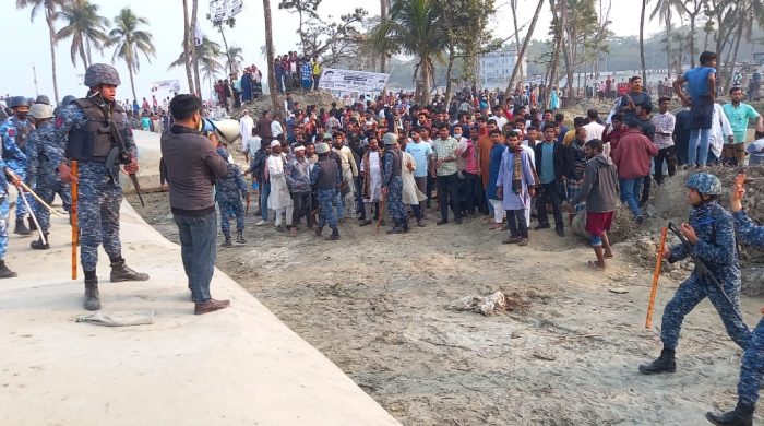 নোয়াখালীতে বিএনপি-এনসিপির সংঘর্ষ, আহত ১২